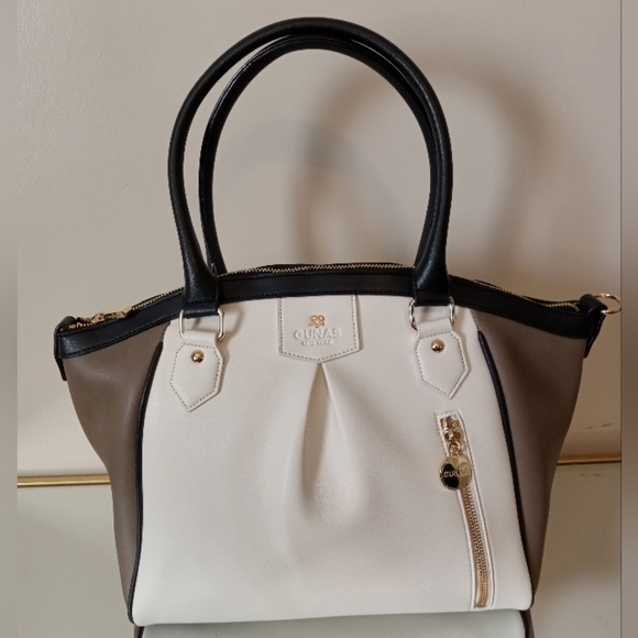 GUNAS New York Madison Shoulder Bag with Crossbody Strap - Picture 2 of 13